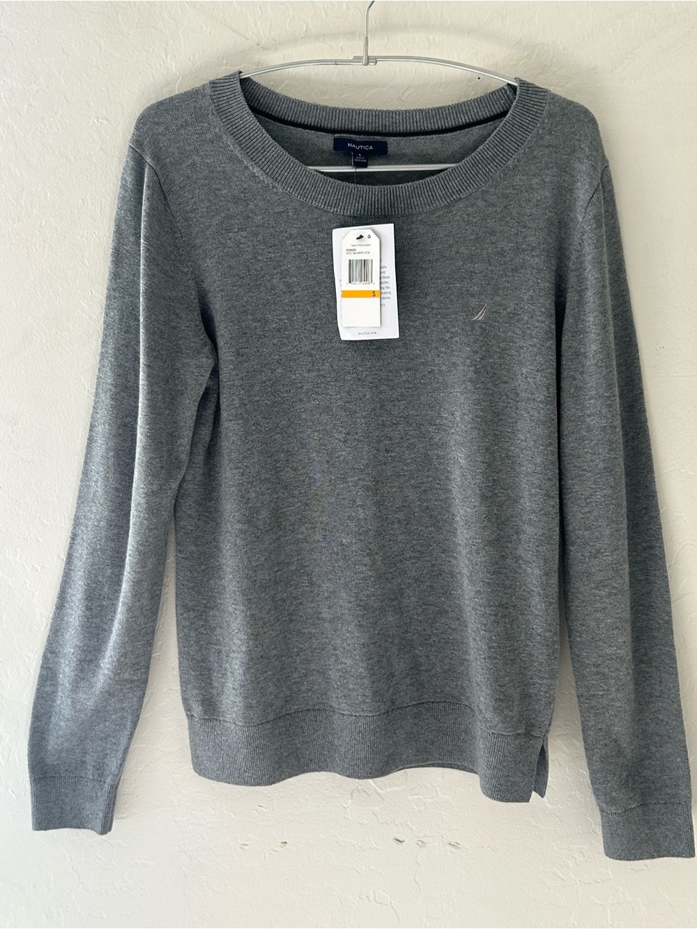 Nautica Women’s Gray Scoop Neck Lightweight Sweater